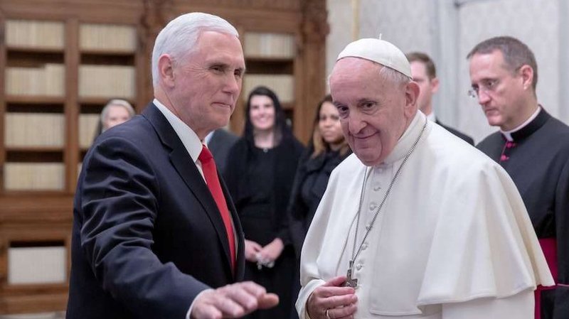 Pope Francis talks at the Vatican Jan. 24, 2020, with U.S. Vice President Mike Pence. (Daniel Ibáñez/EWTN/Vatican Pool via CNA)