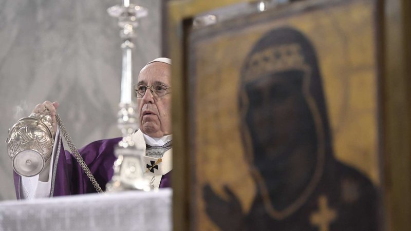 Pope Francis celebrates Ash Wednesday Mass in 2017. (Vatican Media via CNA)