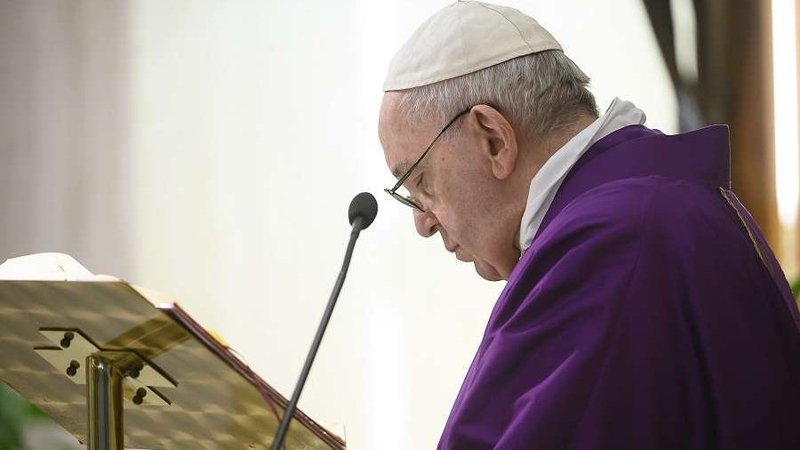 Pope Francis prays during Mass in Casa Santa Marta April 2, 2020. (Vatican Media via CNA)