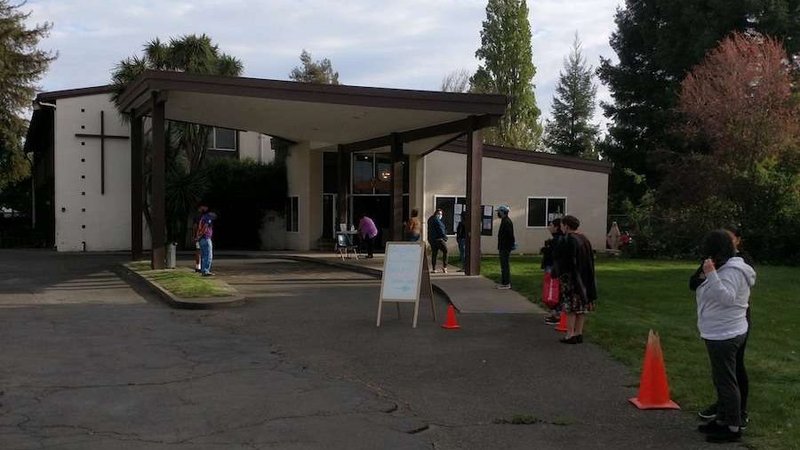 Kolbe Academy prepares to distribute food in Napa, California. (Courtesy photo via CNA)