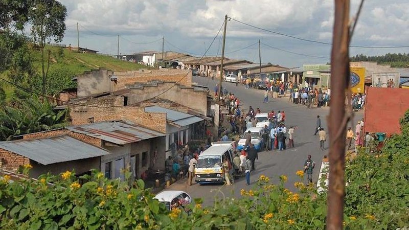 A road between Burundi Gitega and Bujumbura in the nation of Burundi. (Dave Proffer/Flickr, CC BY 2.0 SA via CNA)