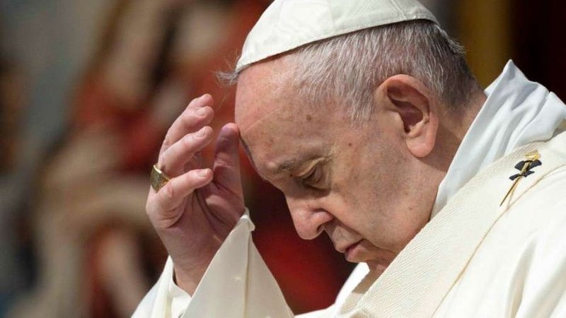 Pope Francis prays in St. Peter's Basilica on June 14, 2020. (Vatican Media/CNA)