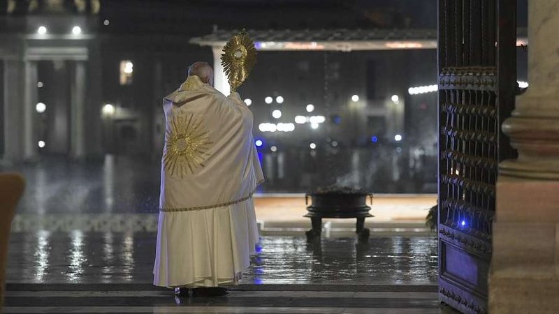 Pope Francis gives an extraordinary Urbi et Orbi blessing from the loggia of St. Peter's Basilica March 27, 2020. (Vatican Media via CNA)