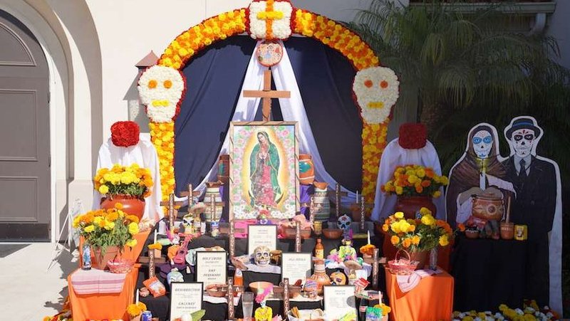 Dia de los Muertos in Santa Clara Cemetery, Oxnard. (Archdiocese of Los Angeles/Sarah Yaklic)
