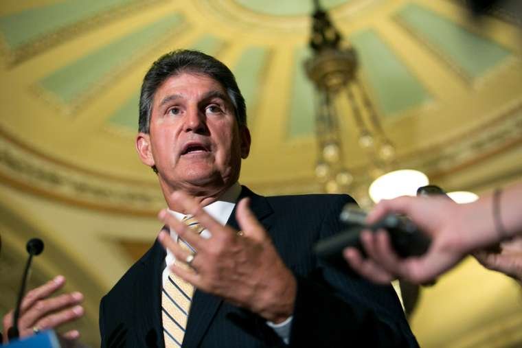 Sen. Joe Manchin (Vasilis Asvestas/Shutterstock)