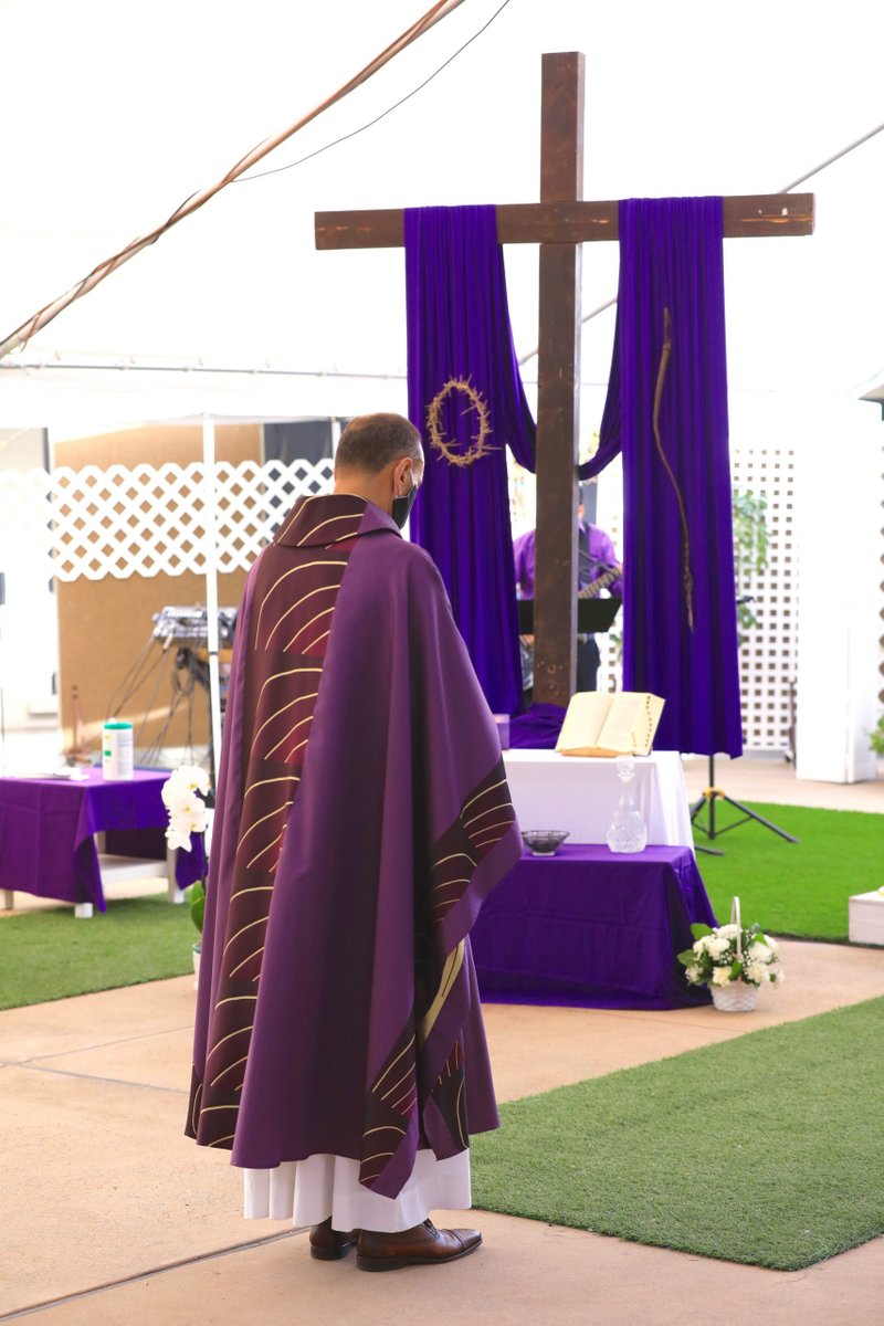 Fr. Arturo Corral celebrates Ash Wednesday Mass at Our Lady Queen of Angels (La Placita) in downtown LA Feb. 17. (David Amador Rivera)