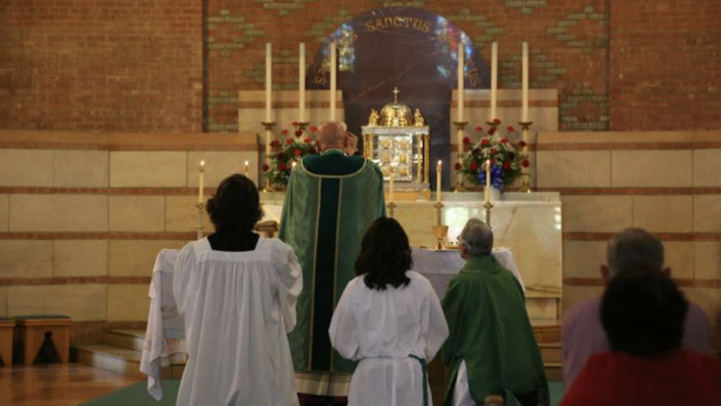 Bishop James Wall of Gallup says Mass at Sacred Heart Cathedral. (Peter Zelasko/Courtesy of the Diocese of Gallup via CNA)
