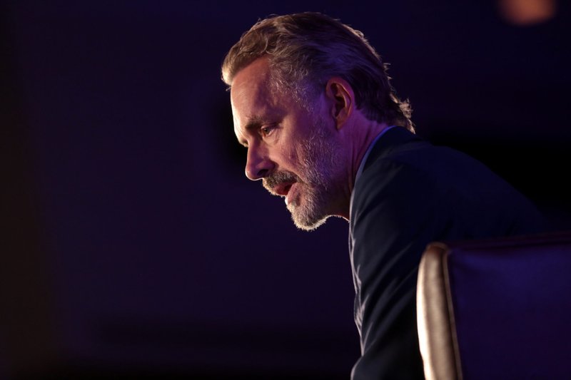 Jordan Peterson speaks at the 2018 Young Women's Leadership Summit in Dallas. (Gage Skidmore/Wikimedia Commons)