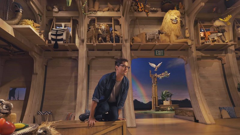 The “Noah’s Ark at the Skirball™: The Art of Imagination” installation includes a gigantic wooden ark and features more than 300 life-sized animal puppets and sculptures. (The Skirball Cultural Center)