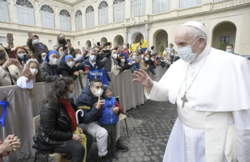 Pope Francis’ general audience in the San Damaso Courtyard of the Apostolic Palace, May 19, 2021. (Vatican Media)