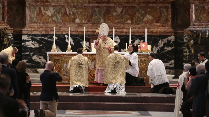 Cardinal Raymond Burke gives the final blessing during the Summorum Pontificum Pilgrimage Mass in Rome on Oct. 25, 2014. (Daniel Ibanez/CNA)