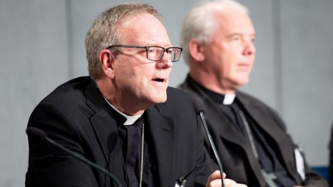 Auxiliary Bishop Robert Barron of Los Angeles, at the Vatican Press Office on Oct. 12, 2018. (Daniel Ibanez/CNA)