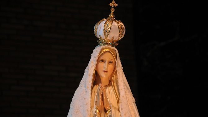 Our Lady of Fatima. (Joseph Ferrara Our Lady of Fatima in LA Archdiocese via Flickr, CC BY-SA 2.0)