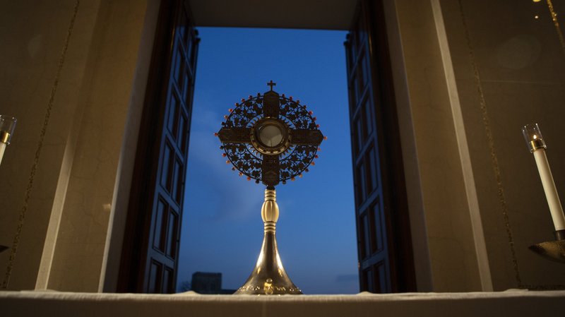 A monstrance holding the Blessed Sacrament for eucharistic adoration is seen at the Basilica of the National Shrine of the Immaculate Conception in Washington March 11, 2021, amid the coronavirus pandemic. (CNS photo/Tyler Orsburn)