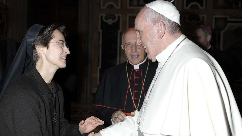Franciscan Sister of the Eucharist Raffaela Petrini with Pope Francis. (Vatican News)