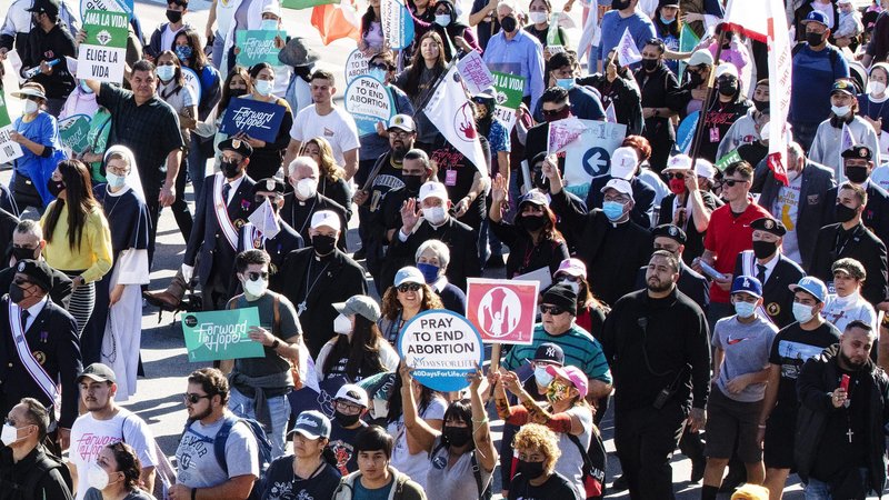 Marchers at OneLife LA Jan. 22, 2022. (Victor Alemán)
