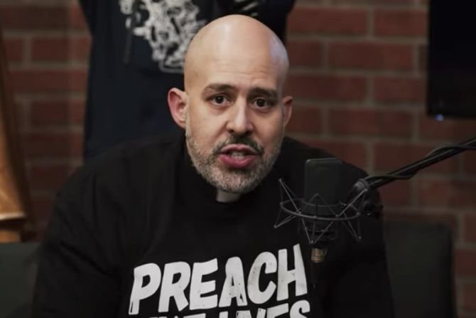 Bishop-elect Joseph A. Espaillat. (Screenshot from Centro Católico Carismático YouTube channel)