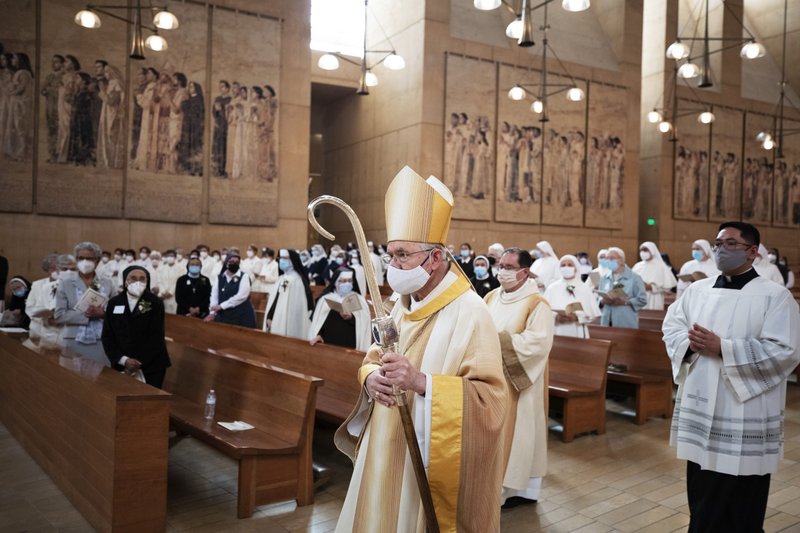 In his homily, Archbishop José H. Gomez noted that those honored had the distinction of being “jubilarians in a jubilee year,” marking 250 years since the founding of Mission San Gabriel. (Victor Alemán)