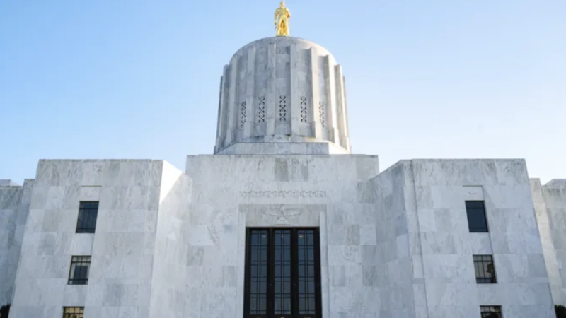 The Oregon State Capitol in Salem. (Zack Frank/Shutterstock via CNA)