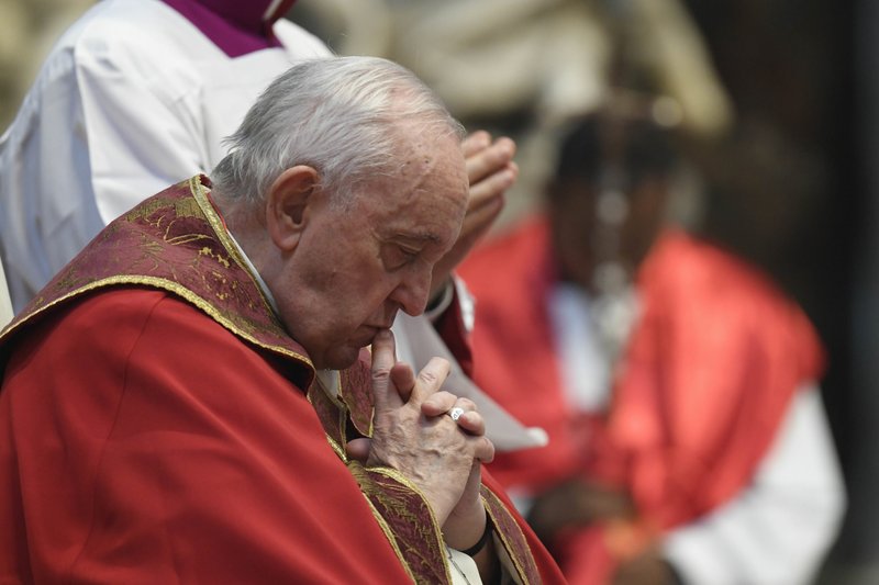 Pope Francis praying in St. Peter's Basilica on All Souls' Day, Nov. 2, 2022. (Vatican Media via CNA)