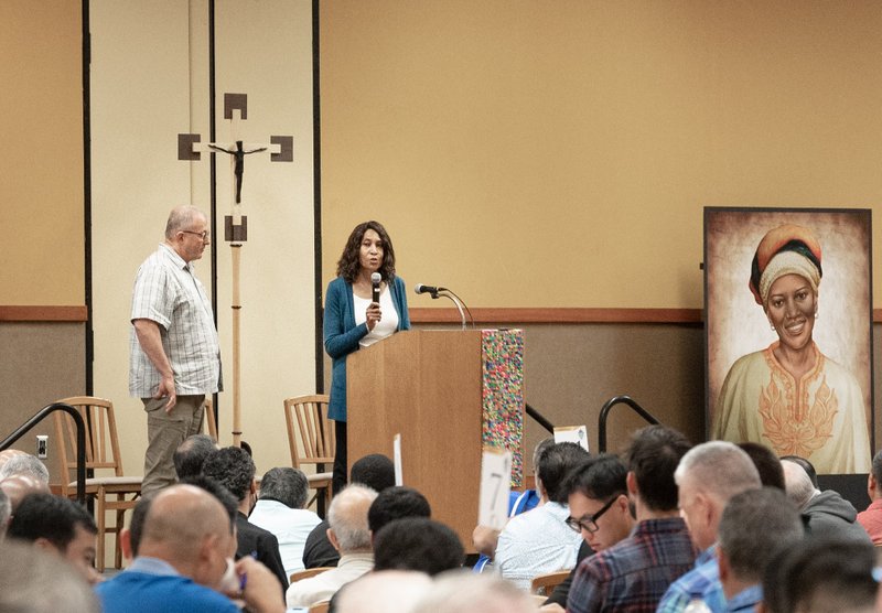 Cynthia Jones-Campbell gives a presentation to priests at the Archdiocese of LA’s Presbyteral Day gathering on Sept. 26, 2022. (Simon Kim/Archdiocese of LA)
