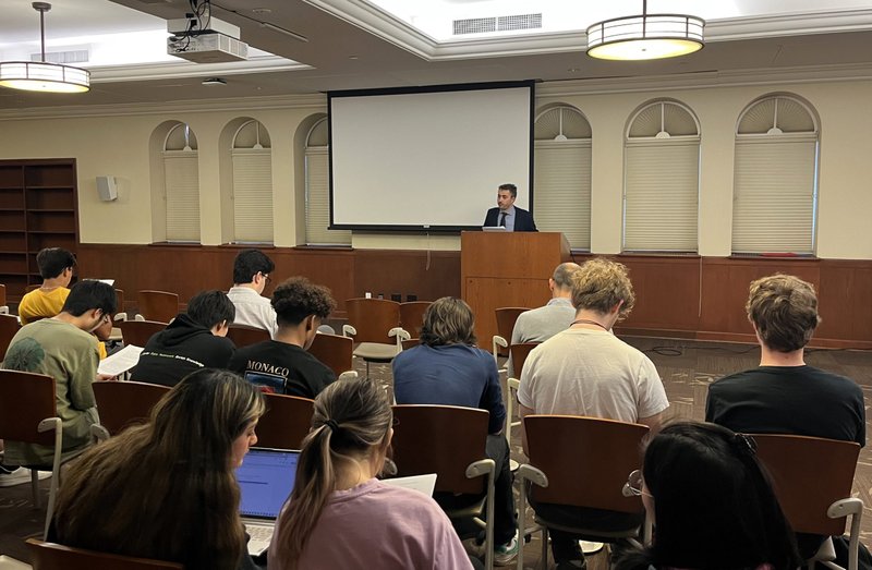 Oxford Professor Giuseppe Pezzini speaks to students Oct. 24 during his “Tolkien and the Mystery of Literary Creation” lecture series sponsored by USC and organized by the school’s Nova Forum for Catholic Thought. (Mintae Cha)