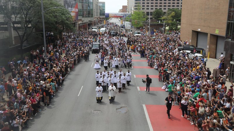 An elevated view shows the start of final Eucharistic procession of the National Eucharistic Congress in downtown Indianapolis July 20, 2024. (OSV News photo/Bob Roller)