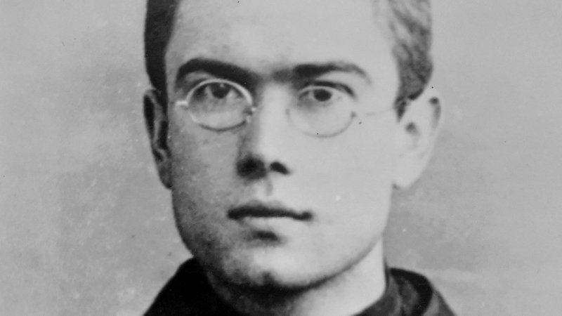 Commemoration of St. Father Maximilian Maria Kolbe at the chapel of St. Maximilian Maria Kolbe in Sanok, Poland. (Wikimedia Commons)