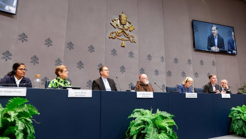 The Pontifical Commission for the Protection of Minors presents its pilot report on safeguarding at a Vatican news conference Oct. 29, 2024. From the left are: Sri Lankan Good Shepherd Sister Niluka Perera, a social worker and coordinator of Catholic Care for Children; Teresa Kettelkamp, adjunct secretary of the commission; Colombian Bishop Luis Manuel Alí Herrera, commission secretary; Cardinal Sean P. O’Malley, commission president; Maud de Boer-Buquicchio, a Dutch lawyer; and Juan Carlos Cruz, a commission members and abuse survivor. (CNS photo/Lola Gomez)