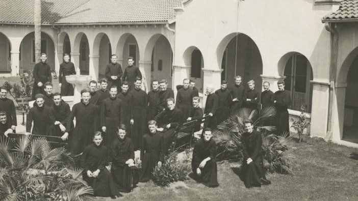 Seminarians pose at Dominguez Memorial Seminary in Dominguez Hills in 1947. (Claretian Missionaries Archives)