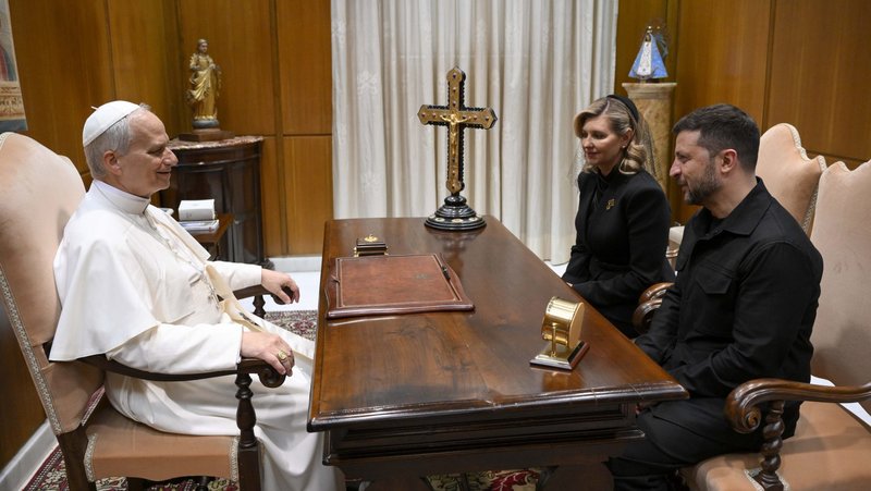 Pope Leo XIV meets Ukrainian President Volodymyr Zelenskyy and Ukraine's first lady Olena Zelenska at the Vatican May 18, 2025. (CNS photo/Vatican Media)