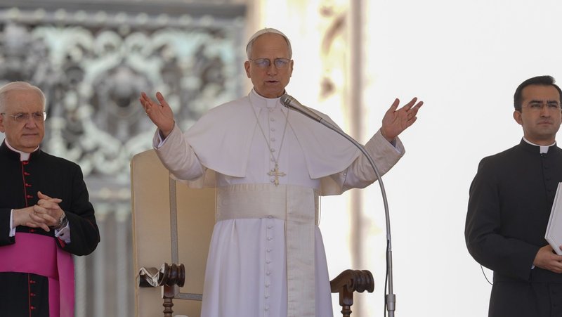 Pope Leo XIV begins his weekly general audience praying with visitors and pilgrims gathered in St. Peter's Square at the Vatican May 28, 2025. (CNS photo/Lola Gomez)