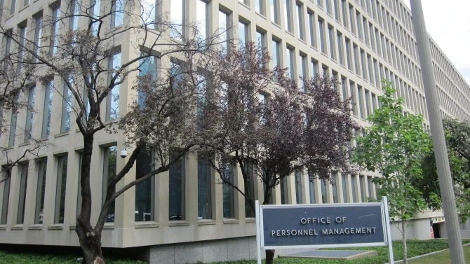 U.S. Office of Personnel Management headquarters building in Washington, D.C. (Another Believer, CC BY-SA 3.0, via Wikimedia Commons via CNA)