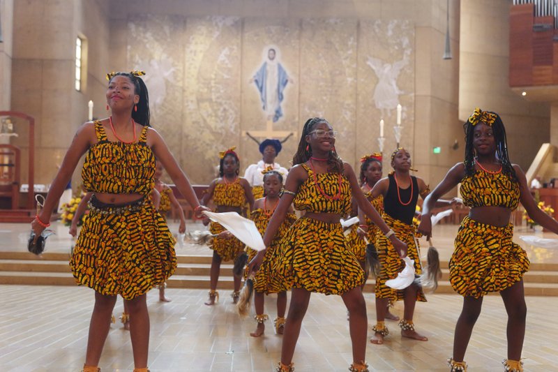 Dancers perform during the “One Mother, Many Peoples” Mass at the Cathedral of Our Lady of the Angels on Sept. 6, which celebrated the diverse cultures, organizations, and ethnic ministries in the Archdiocese of Los Angeles. (Reese Cuevas/Archdiocese of Los Angeles)