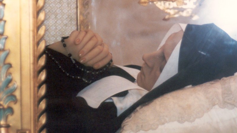 The body of visionary St. Bernadette (Soubirous) of Lourdes is seen through a glass encasement at the convent where she died in 1879 in Nevers, France. The Virgin Mary appeared to the 14-year-old French peasant Marie Bernarde Soubirous at Lourdes beginning in 1858. St. Bernadette entered the convent at Nevers at age 22 and remained there until her death at age 35. Her feast is April 16. (OSV News photo/Joann S. Keane)