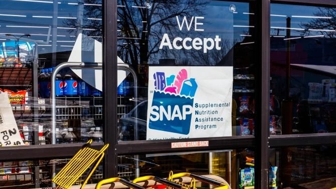 President Donald Trump’s administration says Nov. 3, 2025, that it will partially fund Supplemental Nutrition Assistance Program (SNAP) benefits after several states sued to force a court order.(Jonathan Weiss/Shutterstock)