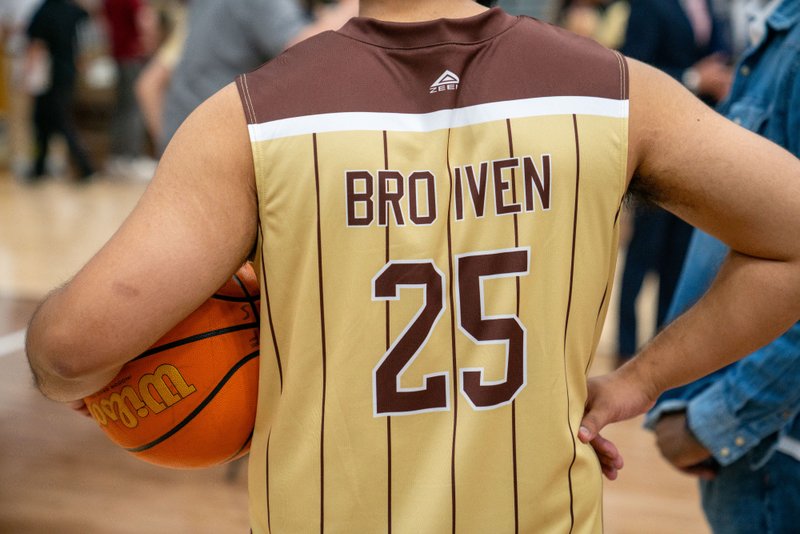 In a unique twist to the annual priests vs. seminarians basketball game in the Archdiocese of Los Angeles, the Capuchin Franciscan order put their members on the court against the LA seminarians. The Capuchins won the game, 57-50, on Jan. 18 at St. Francis High School in La Cañada Flintridge. (John Rueda)
