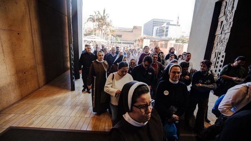 LA Catholics process into the Cathedral of Our Lady of the Angels during the 2025 OneLife LA event. (Victor Alemán)