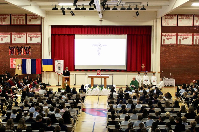 Bishop Garcia Diego High School hosts a Catholic Schools Week Mass for several schools in Santa Barbara, including Notre Dame School, Our Lady of Mount Carmel, St. Raphael, and St. Therese. (Bishop Garcia Diego High School)