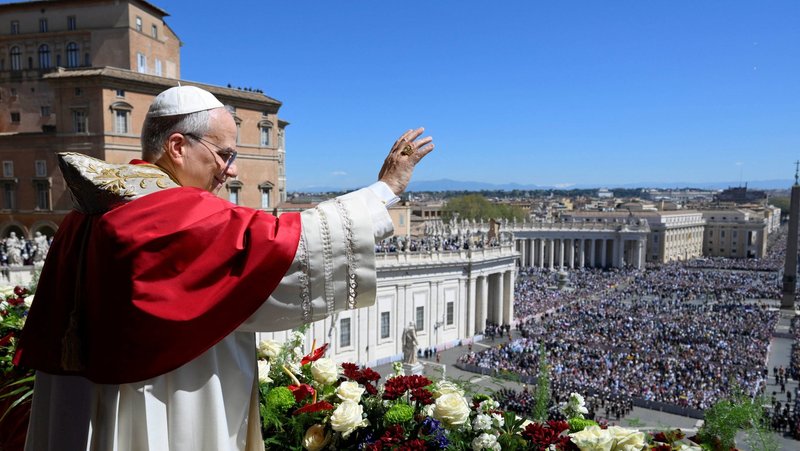 Pope Leo XIV delivers his urbi et orbi (to the city and the world) message from the main balcony of St. Peter’s Basilica on Easter at the Vatican April 5, 2026. (OSV News/Vatican Media, ­handout via Reuters)