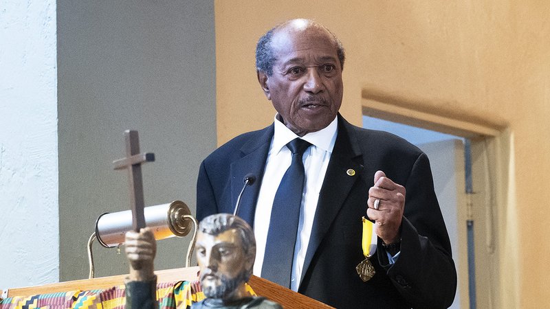 Anderson Shaw speaks at the Black Ancestral Mass at St. Odilia Church in South LA Nov. 11, 2023. Shaw died April 3, 2026, at the age 87, less than three weeks after a brain cancer diagnosis. (Victor Alemán)