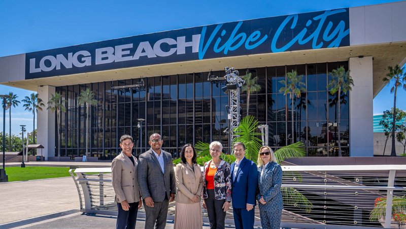 From left: Arturo Cruz-Tucker, VP Sales & Administration for Meet Long Beach, Rex Richardson, mayor of Long Beach, Sister Rosalia Meza, VDMF, senior director of the Archdiocese of Los Angeles' Office of Religious Education, Paulette Smith, RECongress coordinator and associate director of the Office of Religious Education, Steve Goodling, president and CEO of Meet Long Beach, and Shannon White, Meet Long Beach’s national sales director. (Meet Long Beach)
