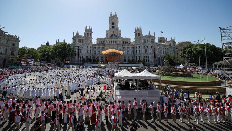 The faithful attend a Mass celebrated by Pope Leo XIV at Plaza de Cibeles in Madrid June 7, 2026, during his apostolic journey to Spain. (OSV News photo/Violeta Santos Moura, Reuters)