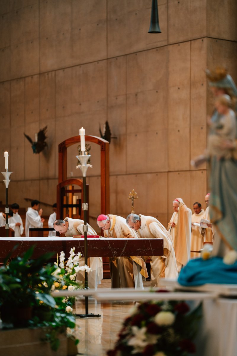 Archbishop José H. Gomez presides over the "One Mother, Many Peoples" Mass at the Cathedral of Our Lady of the Angels on Sept. 5. (Peter Lobato)