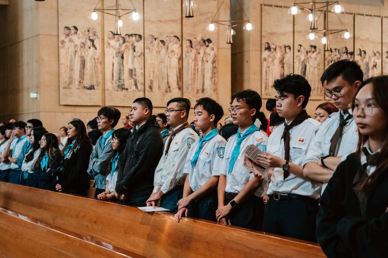 Attendees dressed in cultural, ethnic, and religious clothing participate in the "One Mother, Many Peoples" Mass at the Cathedral of Our Lady of the Angels on Sept. 5. (Peter Lobato)