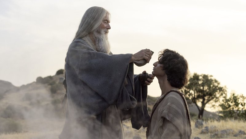 Samuel, played by Stephen Lang, and David, played by Michael Iskander, in a scene from “House of David.” (OSV News/Nikos Nikolopoulos, Prime © Amazon Content Services LLC)