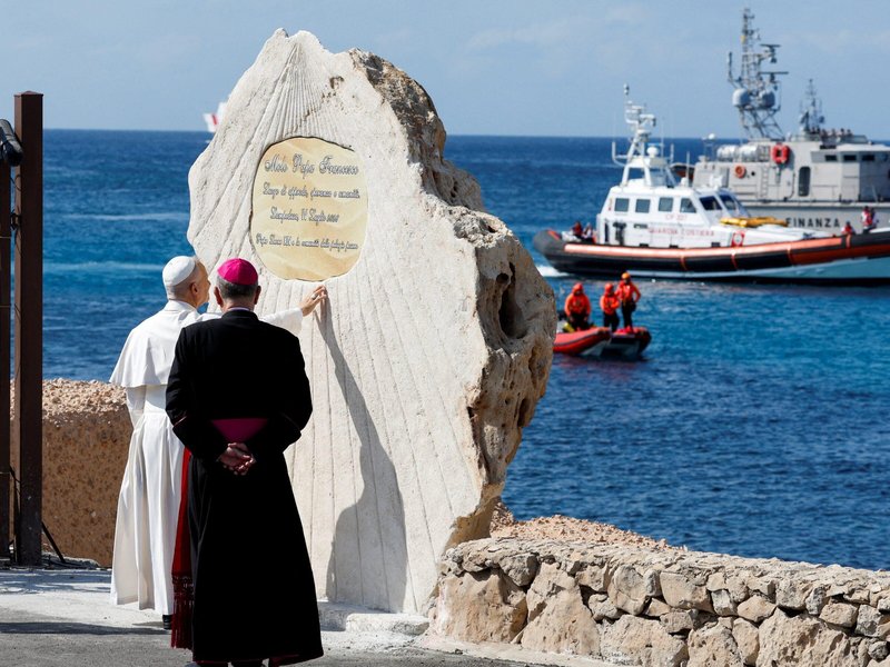 En Lampedusa para el 4 de julio, el papa León insta a los cristianos a ofrecer refugio seguro a los migrantes