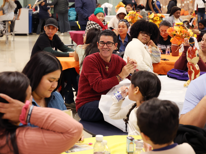 Alianza’s ‘La Plaza Beacon’ Hosts Annual Thanksgiving Feast in Harlem