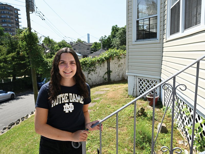 She’s at Home Helping Moms and Their Kids