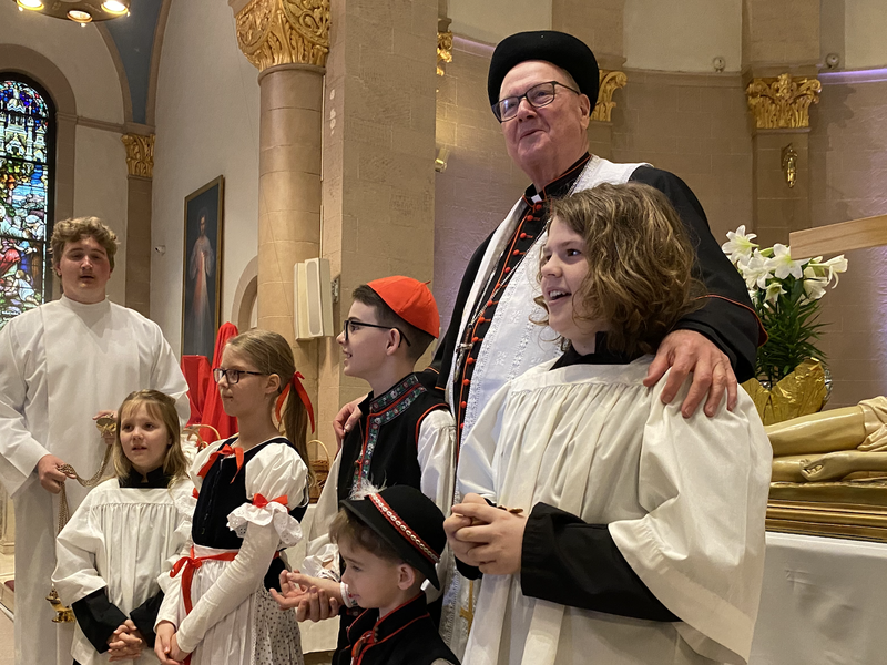 On Holy Saturday, Cardinal Dolan Visits Manhattan's St. John Nepomucene, Blesses Easter Foods